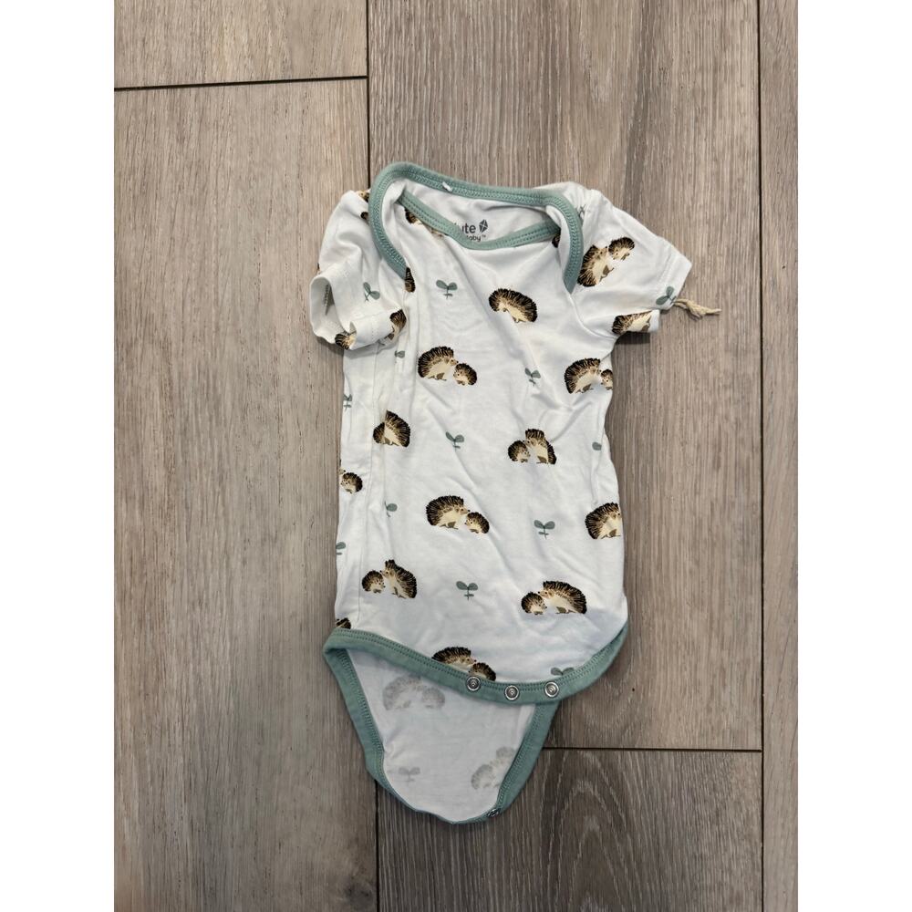 Kyte Baby Hedgehog 0-3 onsie